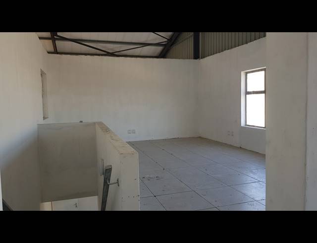 1,107M² FACTORY TO LET IN SAXENBURG PARK 2